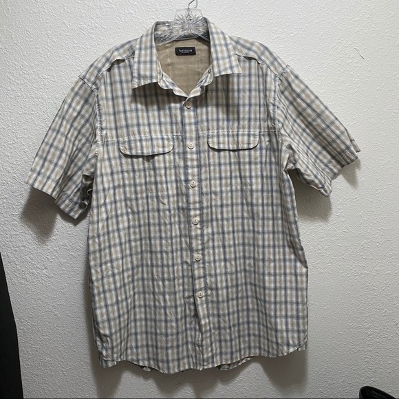 VanHeusen Vented Collared Shirt Button Up - Picture 1 of 9